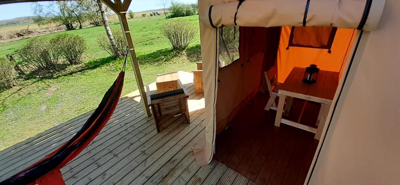 Tente Cabane Du Camping Hautoreille Bannes  Eksteriør bilde